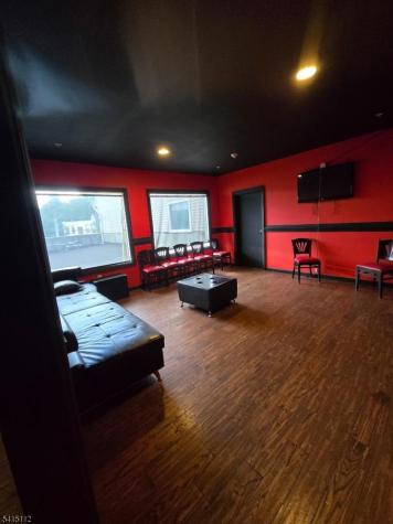 415 Halsey Street Newark NJ 07102