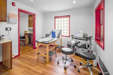 582 Franklin Avenue Nutley NJ 07110