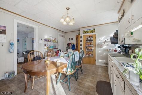 318 Front Street Belvidere NJ 07823