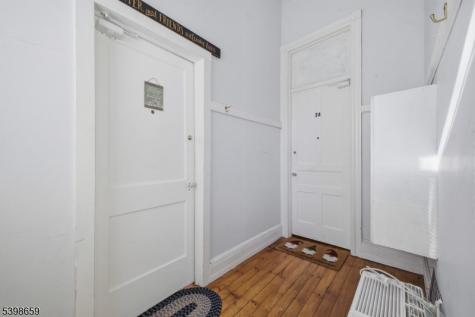 318 Front Street Belvidere NJ 07823