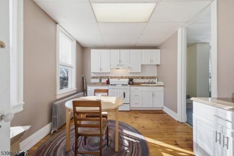 318 Front Street Belvidere NJ 07823