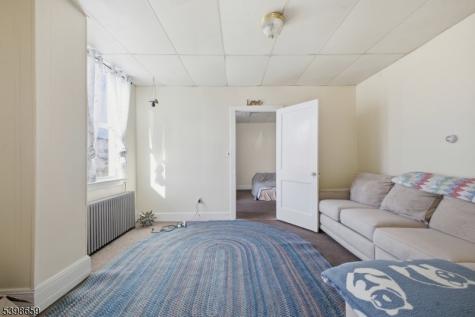 318 Front Street Belvidere NJ 07823