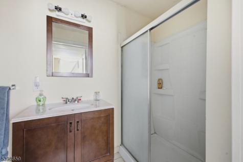 318 Front Street Belvidere NJ 07823