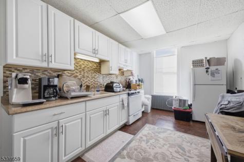 318 Front Street Belvidere NJ 07823