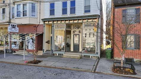 318 Front Street Belvidere NJ 07823