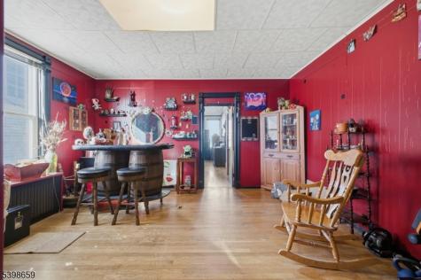 318 Front Street Belvidere NJ 07823