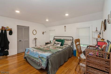 2 Lindbergh Road East Amwell NJ 08551