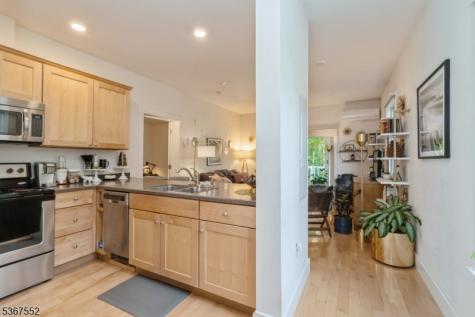 2 Lindbergh Road East Amwell NJ 08551