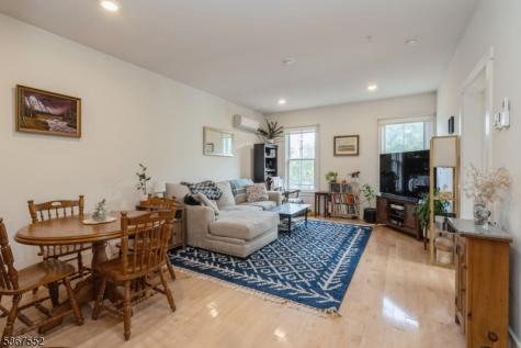 2 Lindbergh Road East Amwell NJ 08551