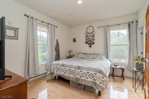 2 Lindbergh Road East Amwell NJ 08551