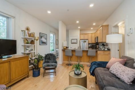 2 Lindbergh Road East Amwell NJ 08551