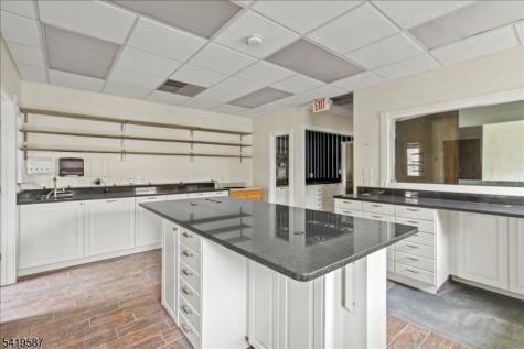 530 Ea Main Street Unit 5b Chester NJ 07930