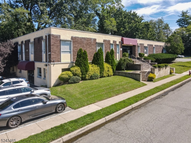111 Galway Place Teaneck NJ 07666