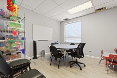 111 Galway Place Teaneck NJ 07666