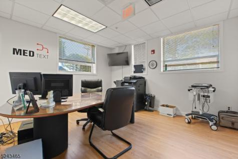111 Galway Place Teaneck NJ 07666