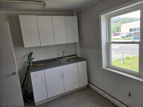 360 Us Highway 46 E. Mountain Lakes NJ 07046