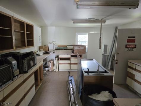 360 Us Highway 46 E. Mountain Lakes NJ 07046