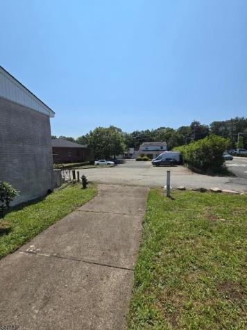 360 Us Highway 46 E. Mountain Lakes NJ 07046