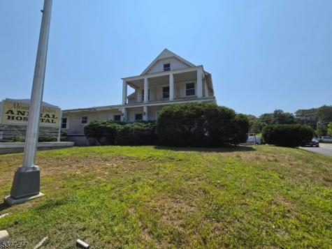 360 Us Highway 46 E. Mountain Lakes NJ 07046