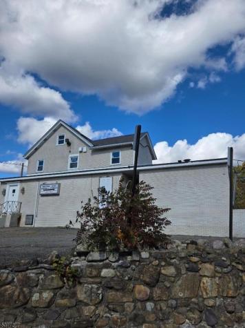 360 Us Highway 46 E. Mountain Lakes NJ 07046