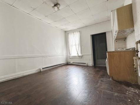 208 38TH Street Union NJ 07087