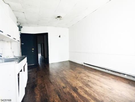 208 38TH Street Union NJ 07087