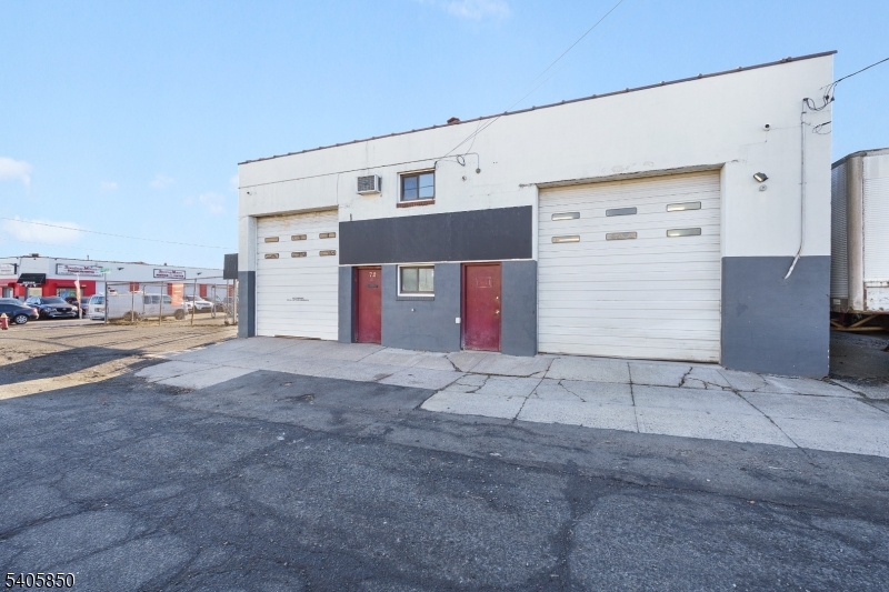 72 Illinois Avenue Paterson NJ 07503