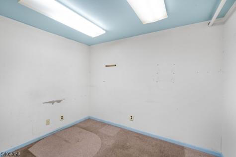 72 Illinois Avenue Paterson NJ 07503