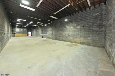72 Illinois Avenue Paterson NJ 07503