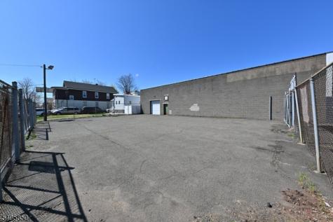 72 Illinois Avenue Paterson NJ 07503