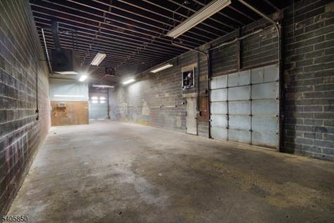 72 Illinois Avenue Paterson NJ 07503