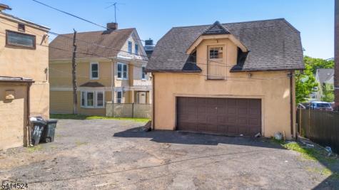 146 S Munn Avenue East Orange NJ 07018