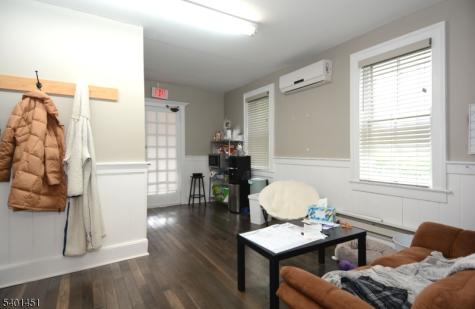 20 Leigh Street Clinton NJ 08809