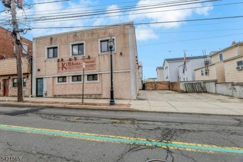 209 Central Avenue East Newark NJ 07029