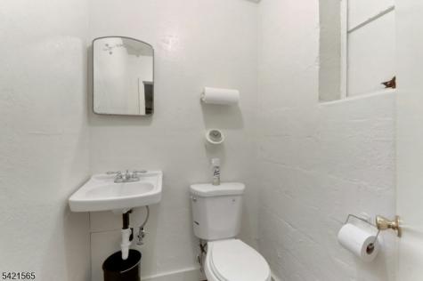 209 Central Avenue East Newark NJ 07029