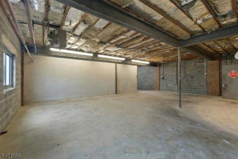 209 Central Avenue East Newark NJ 07029