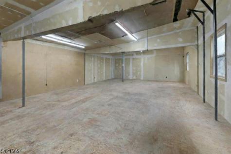 209 Central Avenue East Newark NJ 07029