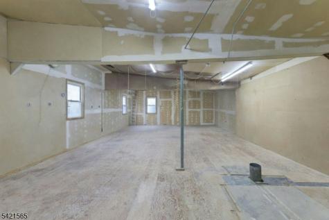 209 Central Avenue East Newark NJ 07029