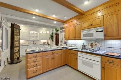 209 Central Avenue East Newark NJ 07029