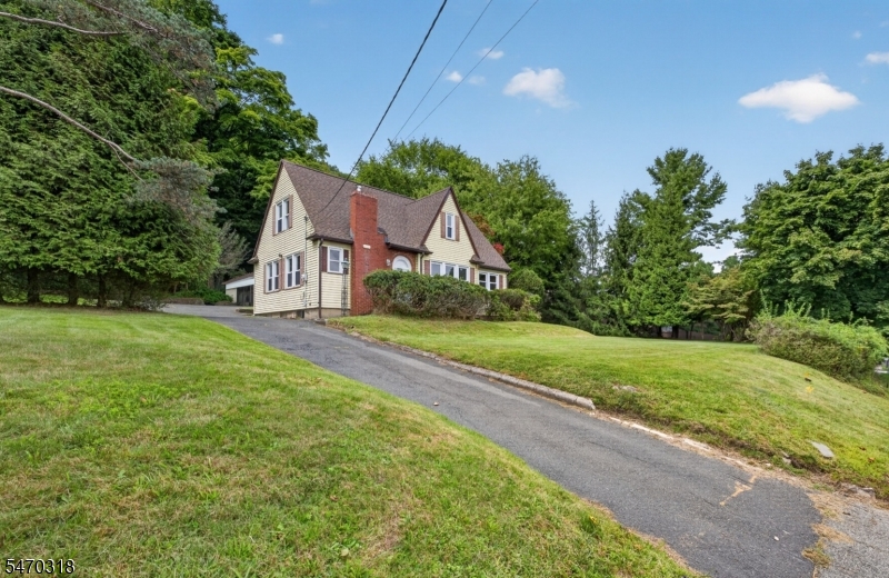1208 Pompton Avenue Cedar Grove NJ 07009