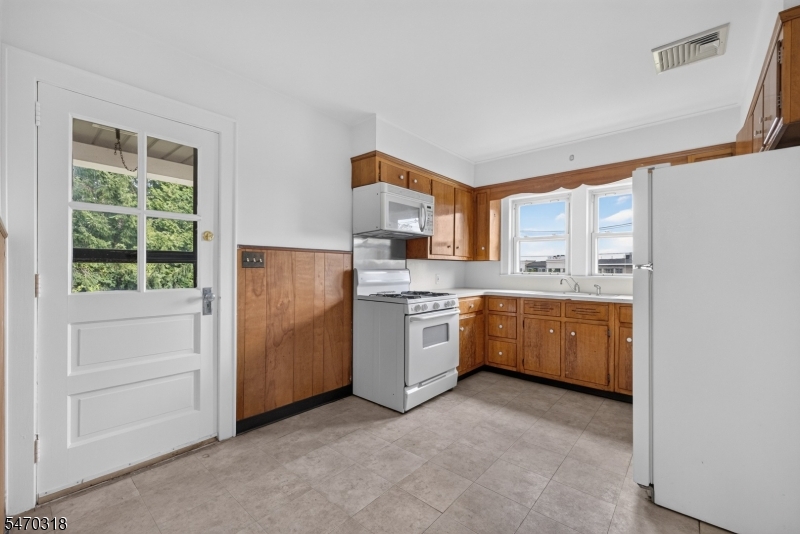 1208 Pompton Avenue Cedar Grove NJ 07009