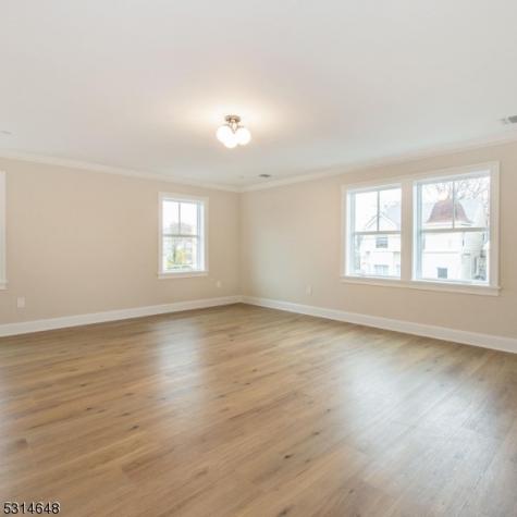 84 Auburn Street Paterson NJ 07501