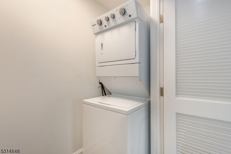 84 Auburn Street Paterson NJ 07501