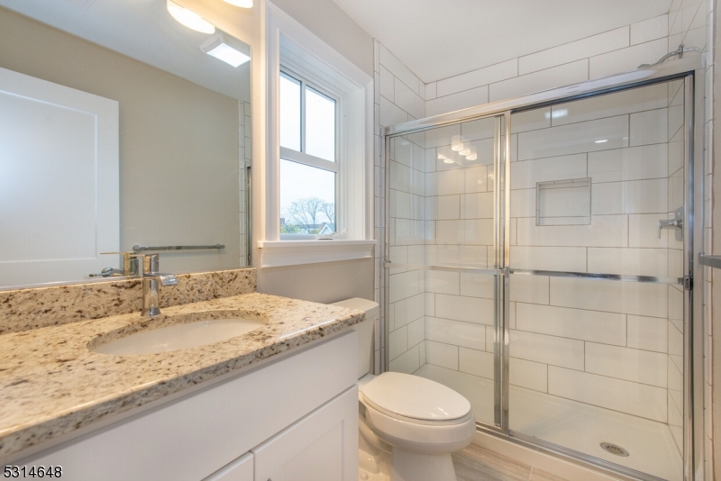 84 Auburn Street Paterson NJ 07501