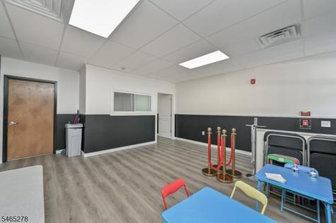 294 Orange Street Newark NJ 07103