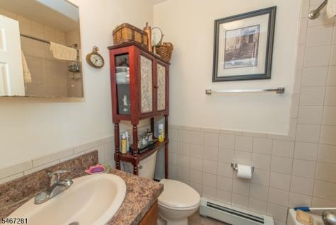 231 9TH Street Fairview NJ 07022