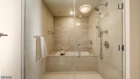 150 Henley Place Weehawken NJ 07086