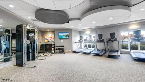 150 Henley Place Weehawken NJ 07086