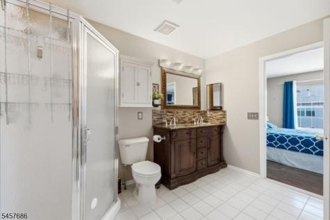401 Tulsa Court Independence NJ 07840