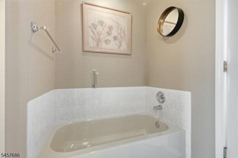 401 Tulsa Court Independence NJ 07840